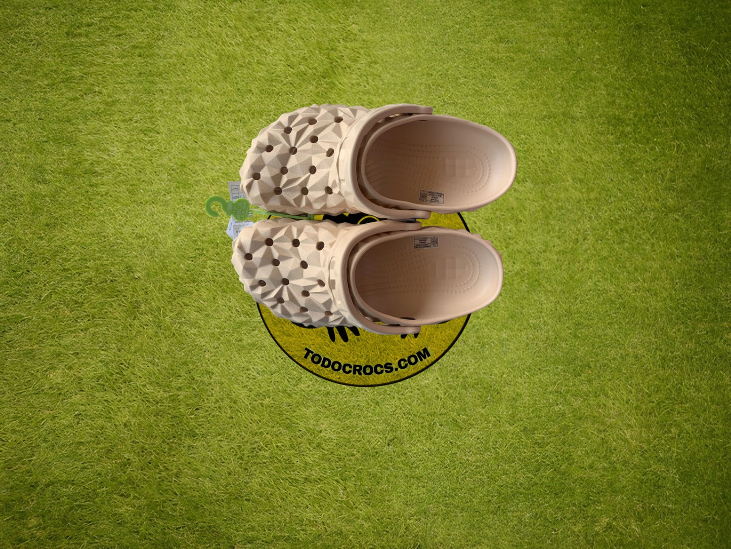 RVT - Crocs Classic Geometric